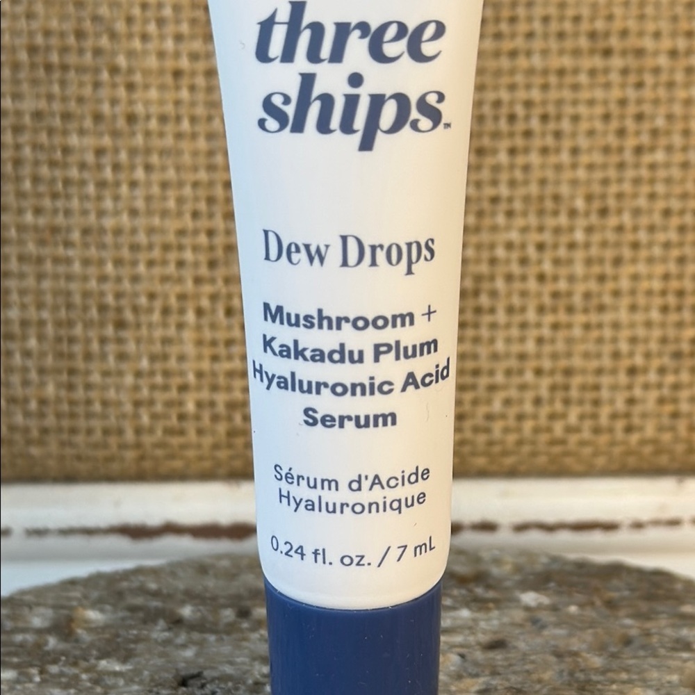 Three Ships Dew Drops‎ Hyaluronic Acid Serum - Picture 3 of 5